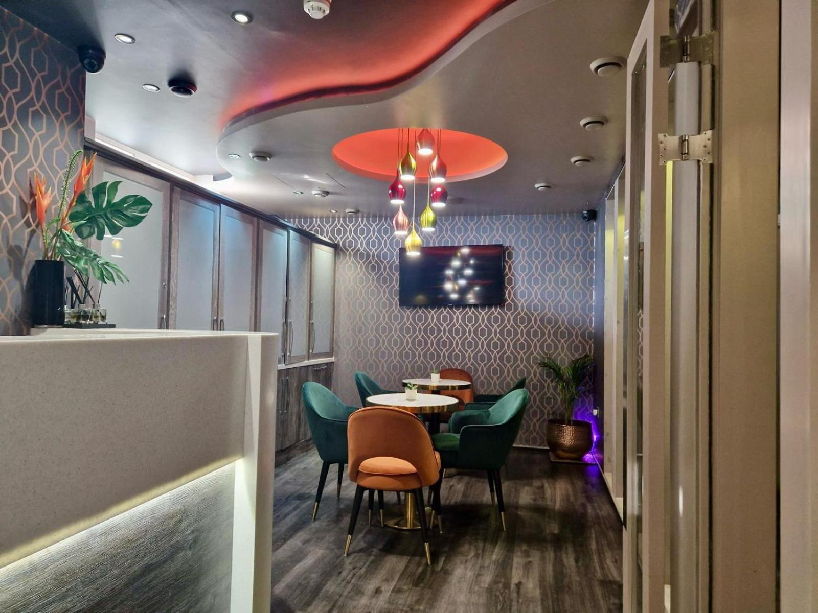 London Court Hotel Екстер'єр фото