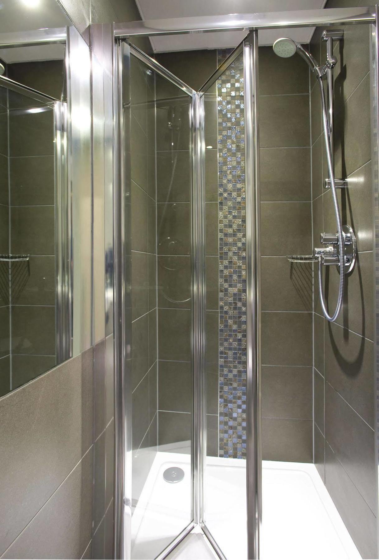 London Court Hotel Екстер'єр фото