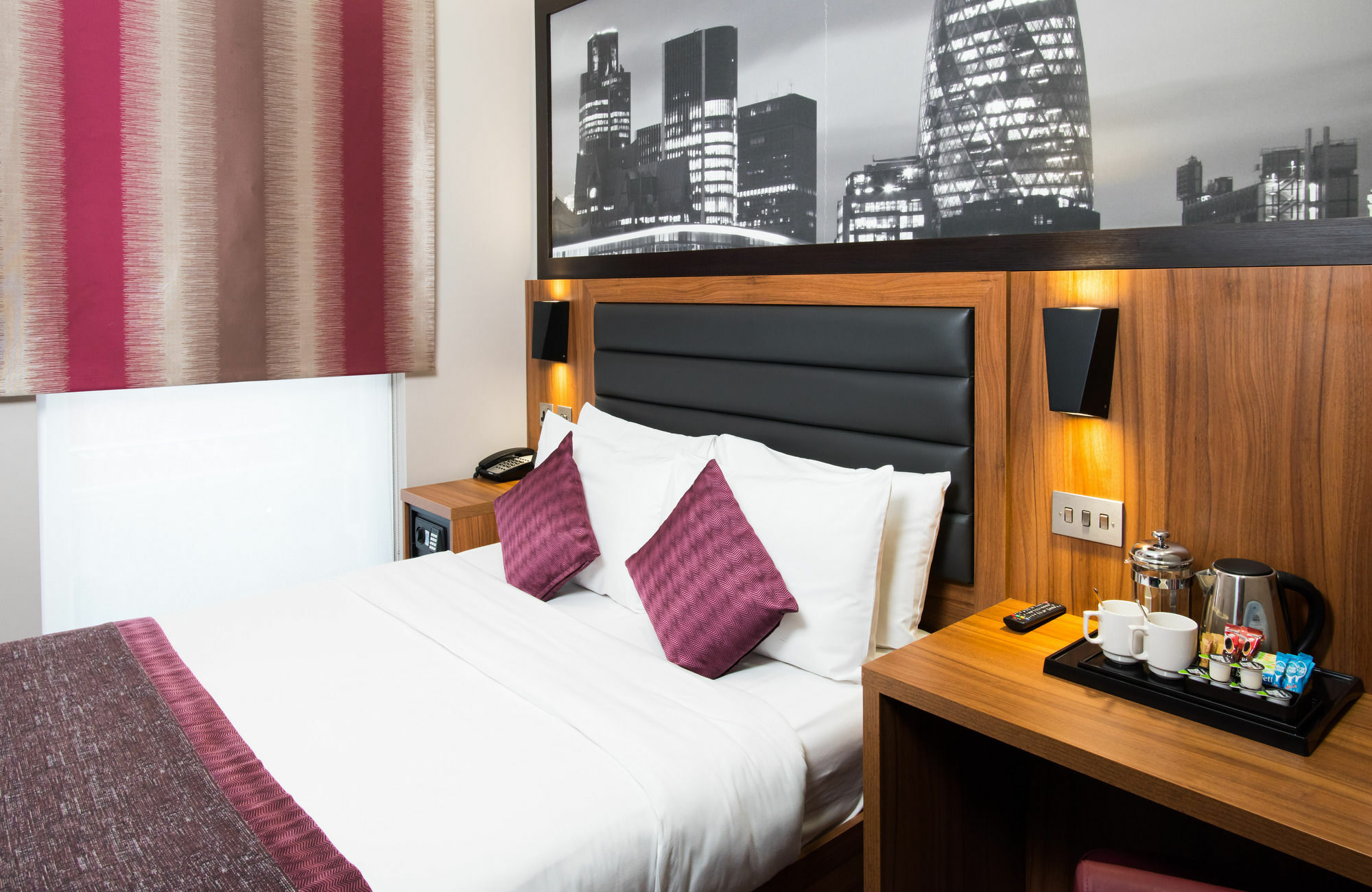 London Court Hotel Екстер'єр фото